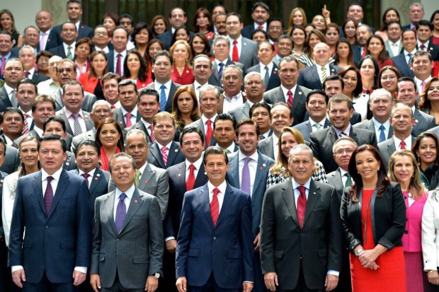 DICTA PEÑA ‘LÍNEA’ A NUEVOS DIPUTADOS: Pide el Presidente a priistas y ‘verdes’ sacar adelante leyes secundarias en el Congreso