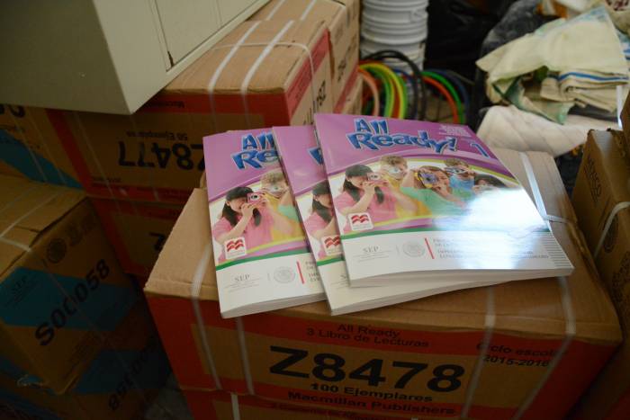 Libros de texto aguardan la llegada del ciclo escolar