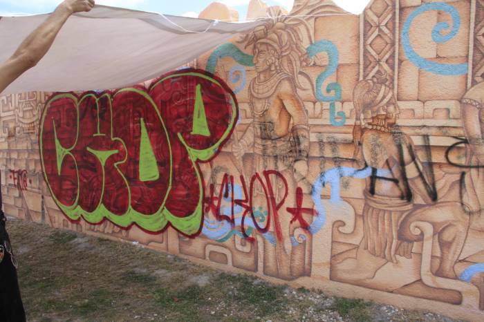 ¿Conoces el mural “Matices del Popol Vuh” de Cancún?