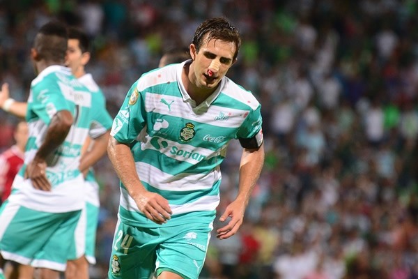 Izquierdoz sufrió fractura nasal