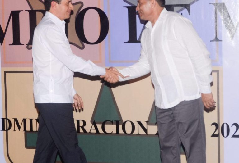 Carlos Joaquín González