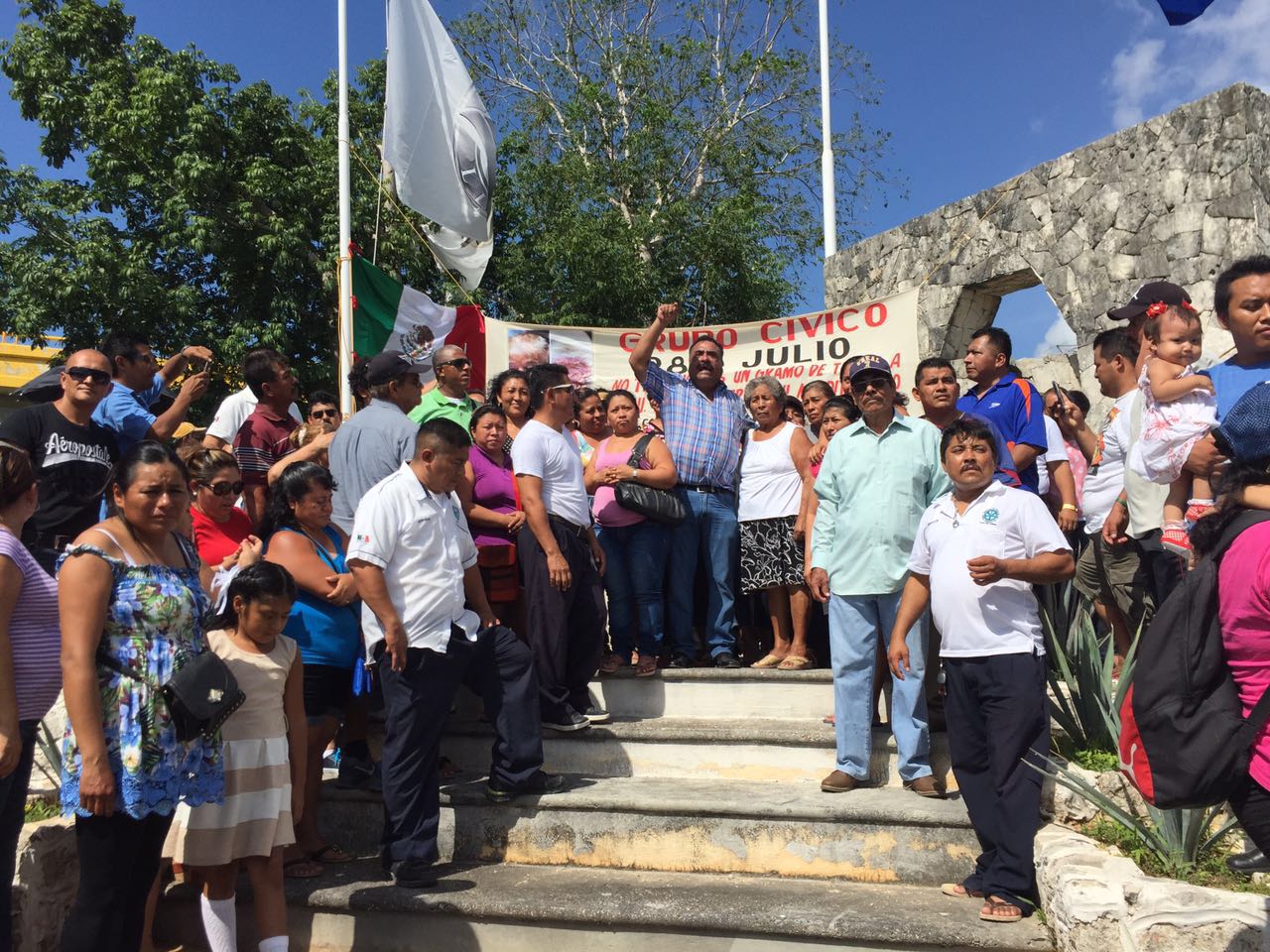 "Queman" en Playa del Carmen a Donald Trump