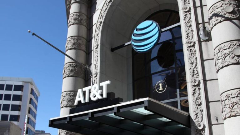 AT&T compra Time Warner, dueño de HBO y CNN