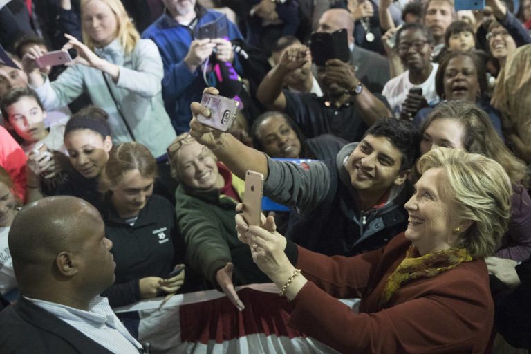 Para Hillary, la lucha para mejorar su imagen sigue