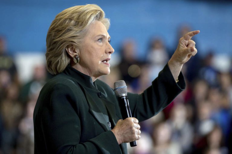 Envían polvo sospechoso a oficina de Clinton; no es dañino