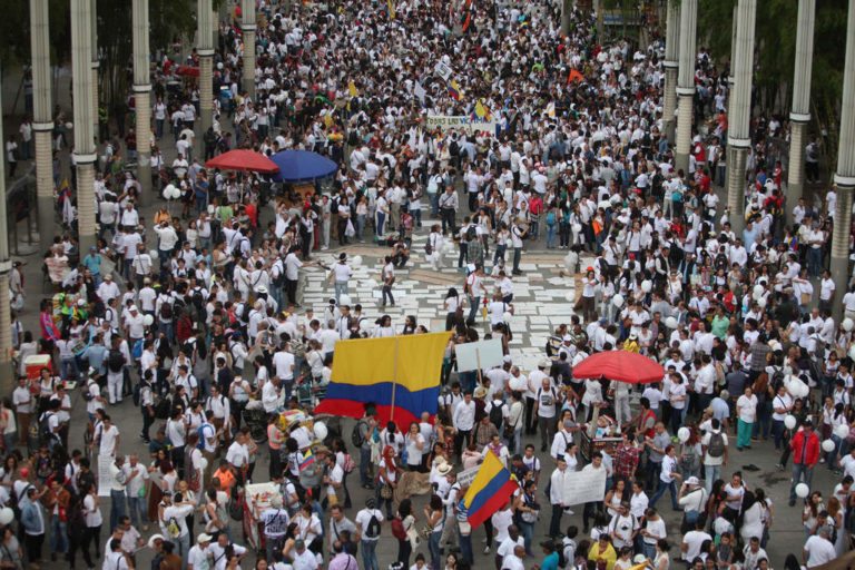 Marcharán estudiantes colombianos por la paz