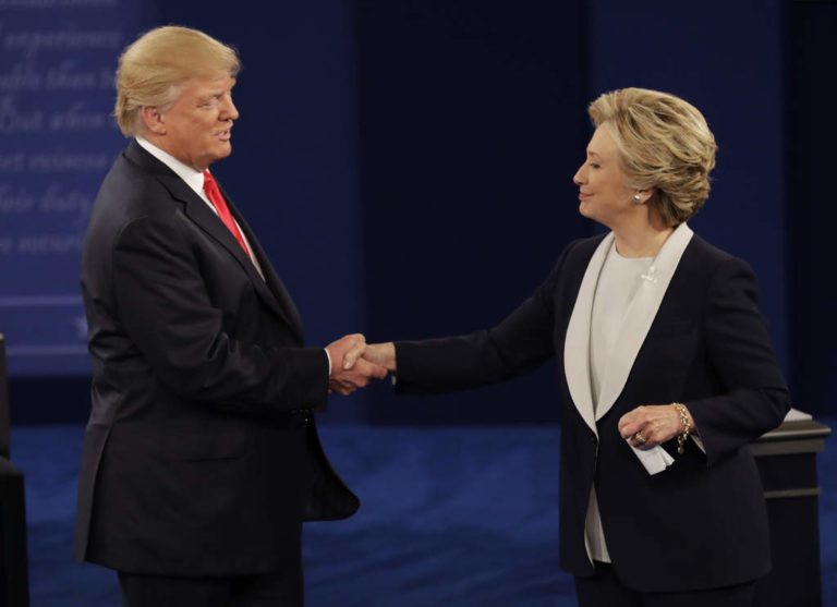Se enfilan Clinton y Trump a su tercer debate en medio de acusaciones