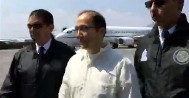 Entregan a Zhenli Ye Gon a México