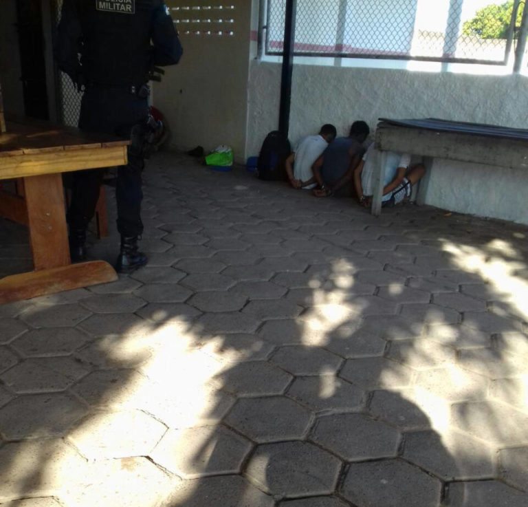 Guerra entre comandos criminales deja 18 muertos