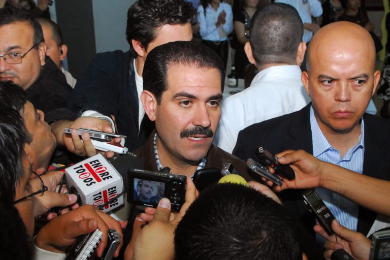 Exgobernador de Sonora es ingresado a Reclusorio Norte