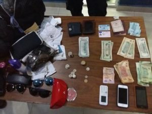 Dinero y pertenencias robadas a víctimas de playa express