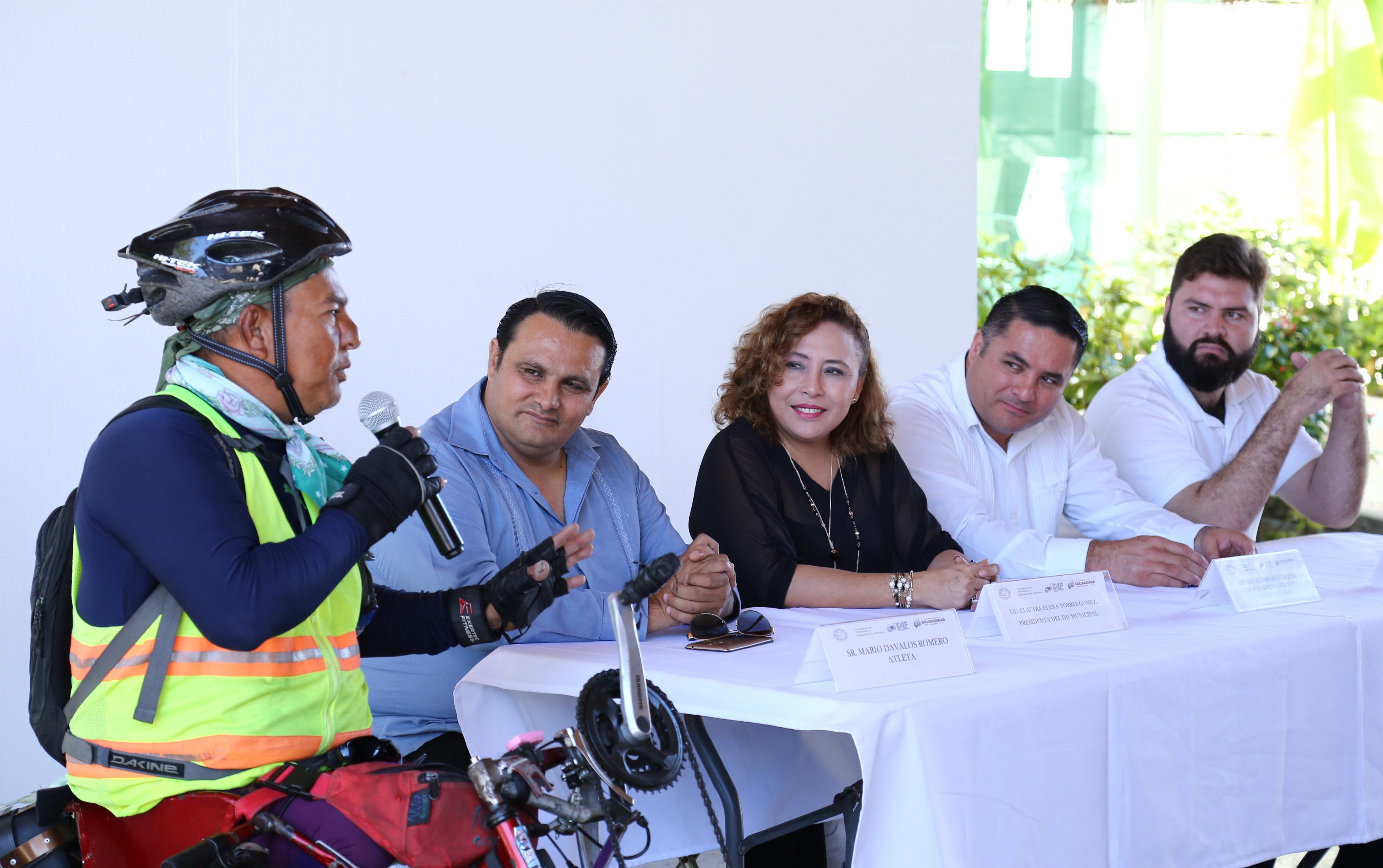 RECIBE SOLIDARIDAD A MEDALLISTA  PARALÍMPICO MARIO DÁVALOS RAMOS