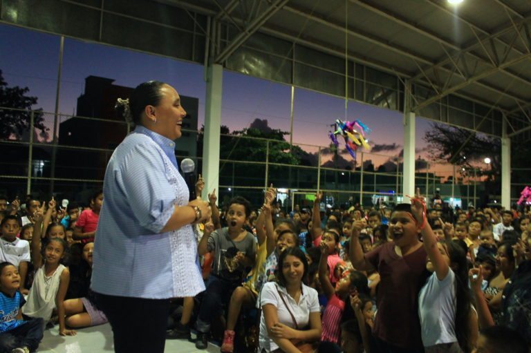 COMPARTE CRISTINA TORRES ROSCA DE REYES CON CIENTOS DE SOLIDARENSES