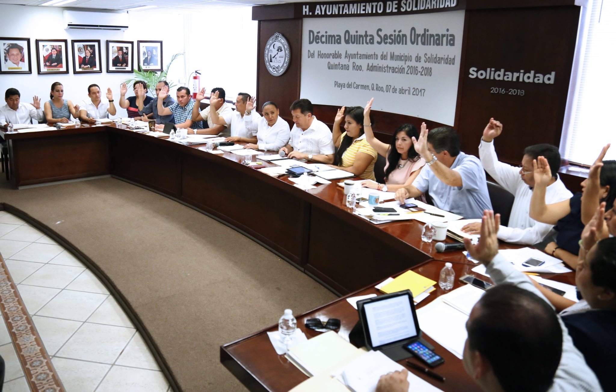 ADDENDUM: Juan Carlos Beristain quería meter en nómina a ¡70 amigos!