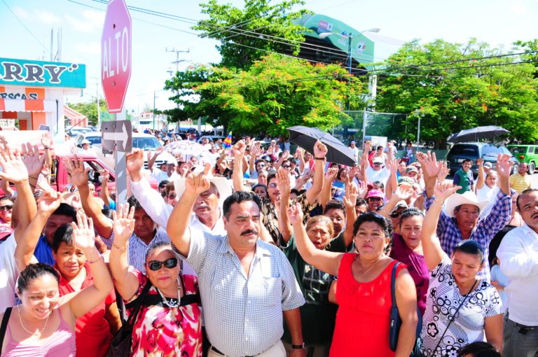 Atiende AMLO solicitud de Chano Toledo de escriturar predios de la Colosio