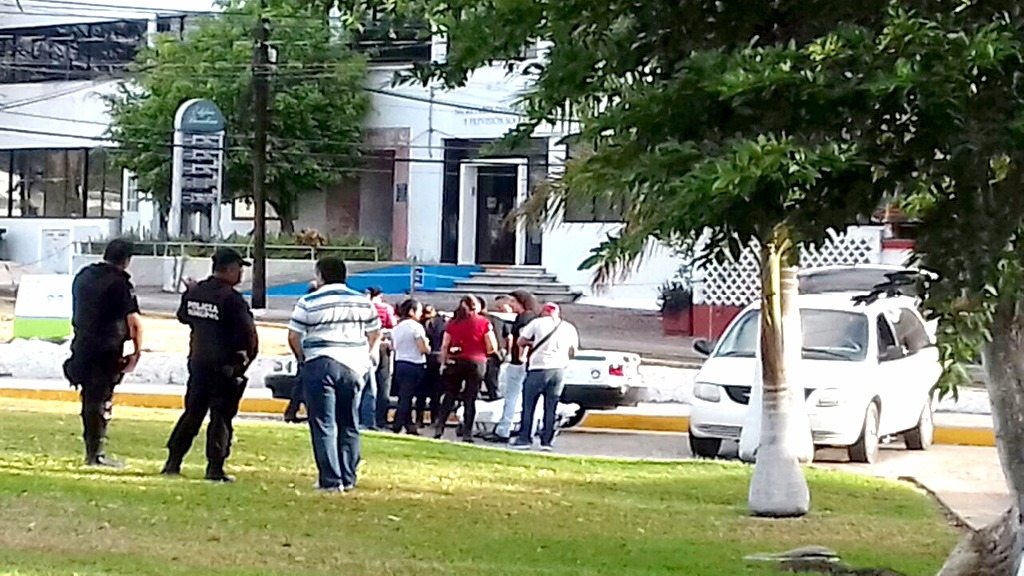 TRIPLE EJECUCIÓN EN BAR DE CANCUN, PROPIEDAD DE LÍDER SINDICAL