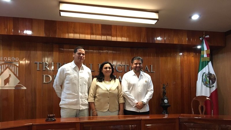 Exigen destitución de los magistrados del TEQROO