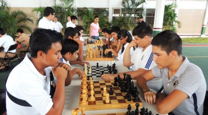 primer circuito de ajedrez