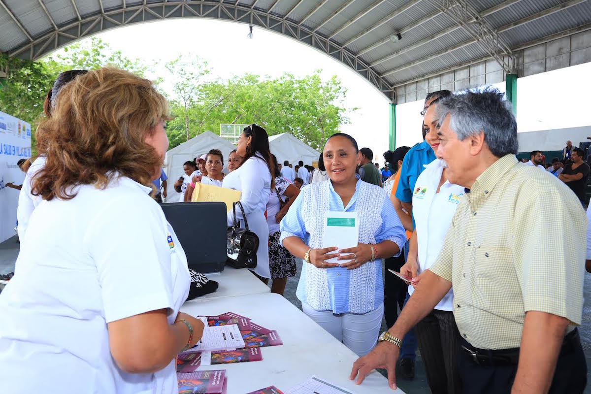 Acercan servicios de salud en Villas del Sol con Feria de la Salud