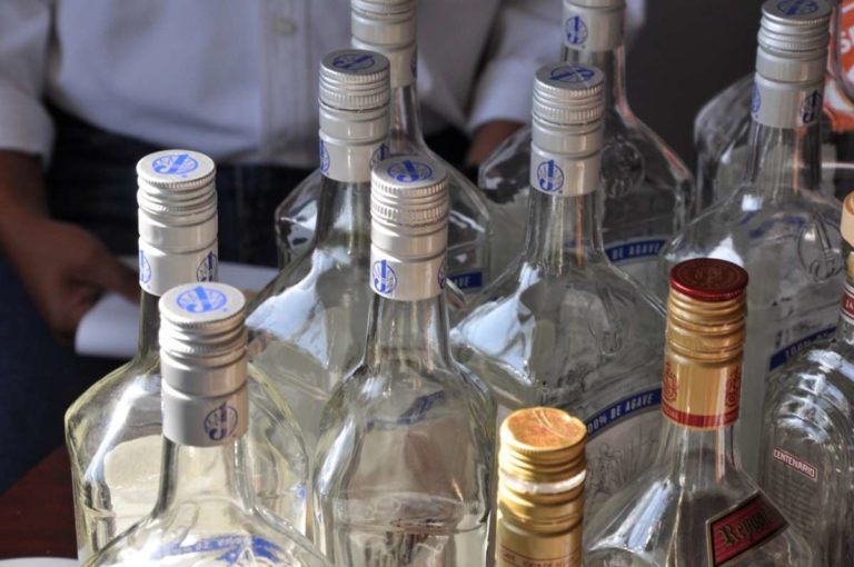 Quintana Roo, sin alerta de viaje de EU por alcohol adulterado