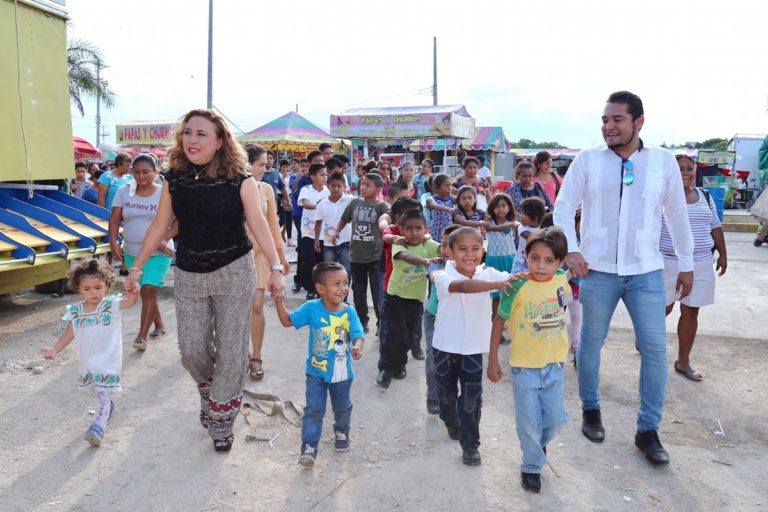 Comunidades rurales disfrutan de la Feria del Carmen