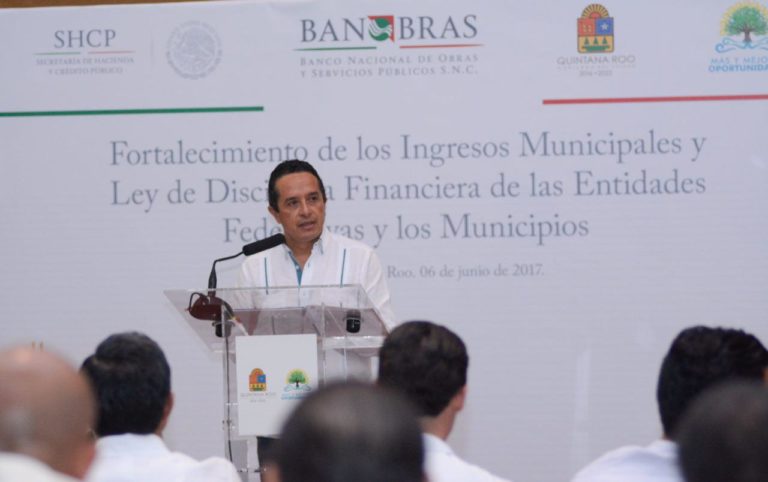 Carlos Joaquín busca reducir desigualdad