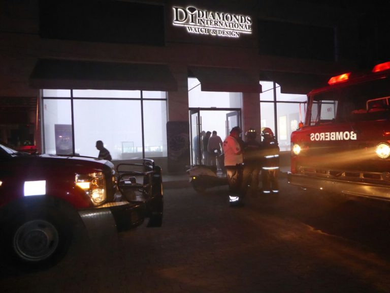 Asalto armado a la joyería Diamonds International en Playa del Carmen