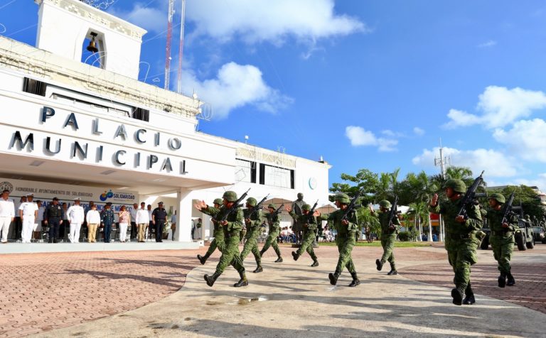 desfile conmemorativo