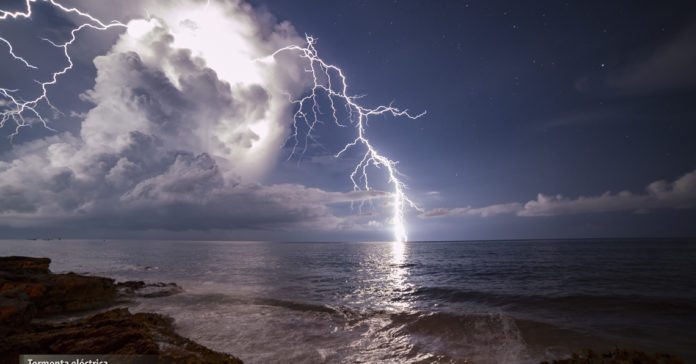 tormenta eléctrica