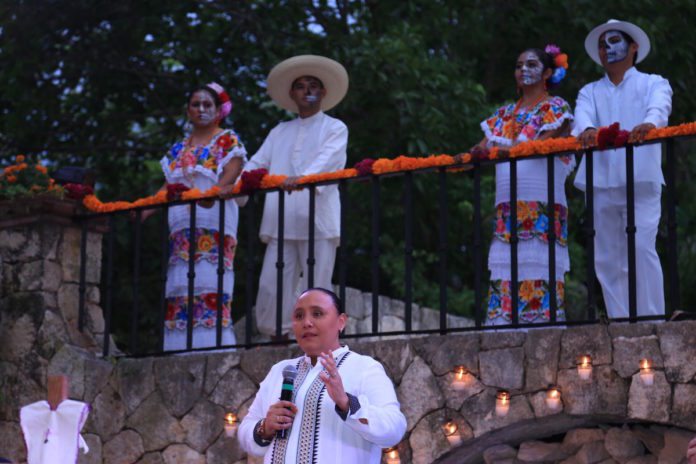 Solidaridad.- Cristina Torres acudió como invitada a la inauguración de la 12ª Edición del Festival de Vida y Muerte que lleva a cabo el Grupo Xcaret.