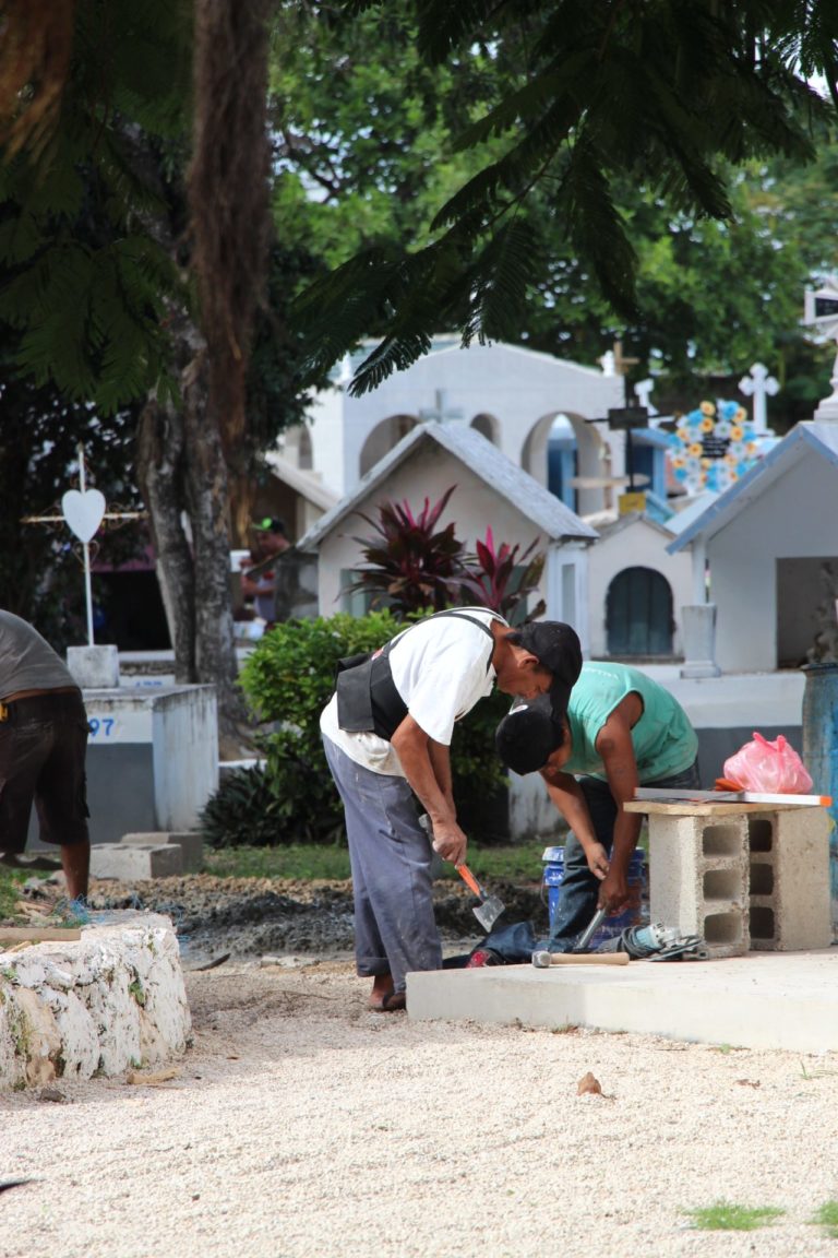 El Panteón Municipal de Playa del Carmen se prepara para recibir a más de 5 mil ‘vivos’ el Día de Muertos