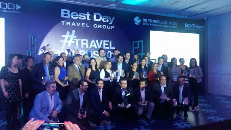 Entrega Best Day Travel Group premios Travel Awards 2017