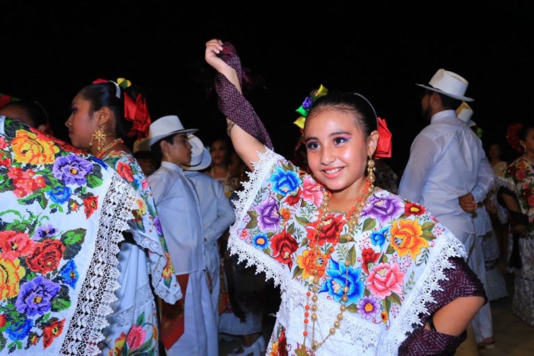 Con “Festival Identidad y Costumbre” continuará el festejo por Quintana Roo