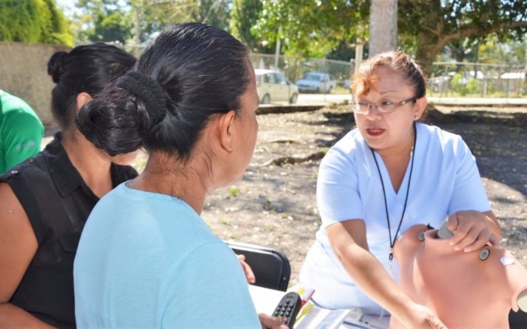 Darán cursos de autoexploración para detectar cáncer de mama