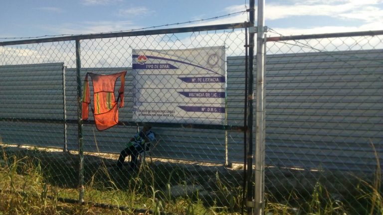 Suspenden-Obra-En-Delfines-30112017