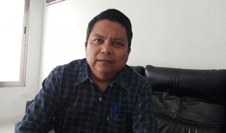 Le echa flores el PAN a Meade