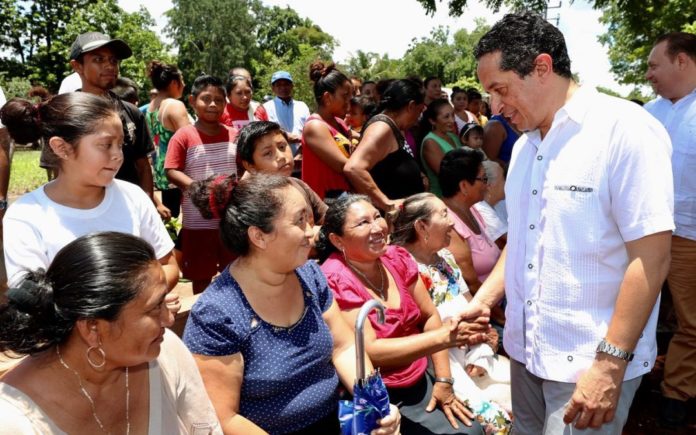 Chetumal.- Con el programa “300 localidades”, se mejoran las condiciones de vida de las familias que viven en comunidades rurales mayores de 100 habitantes.