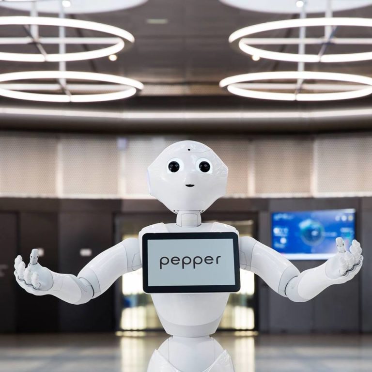 El hotel que contrató al primer robot que interpreta emociones humanas