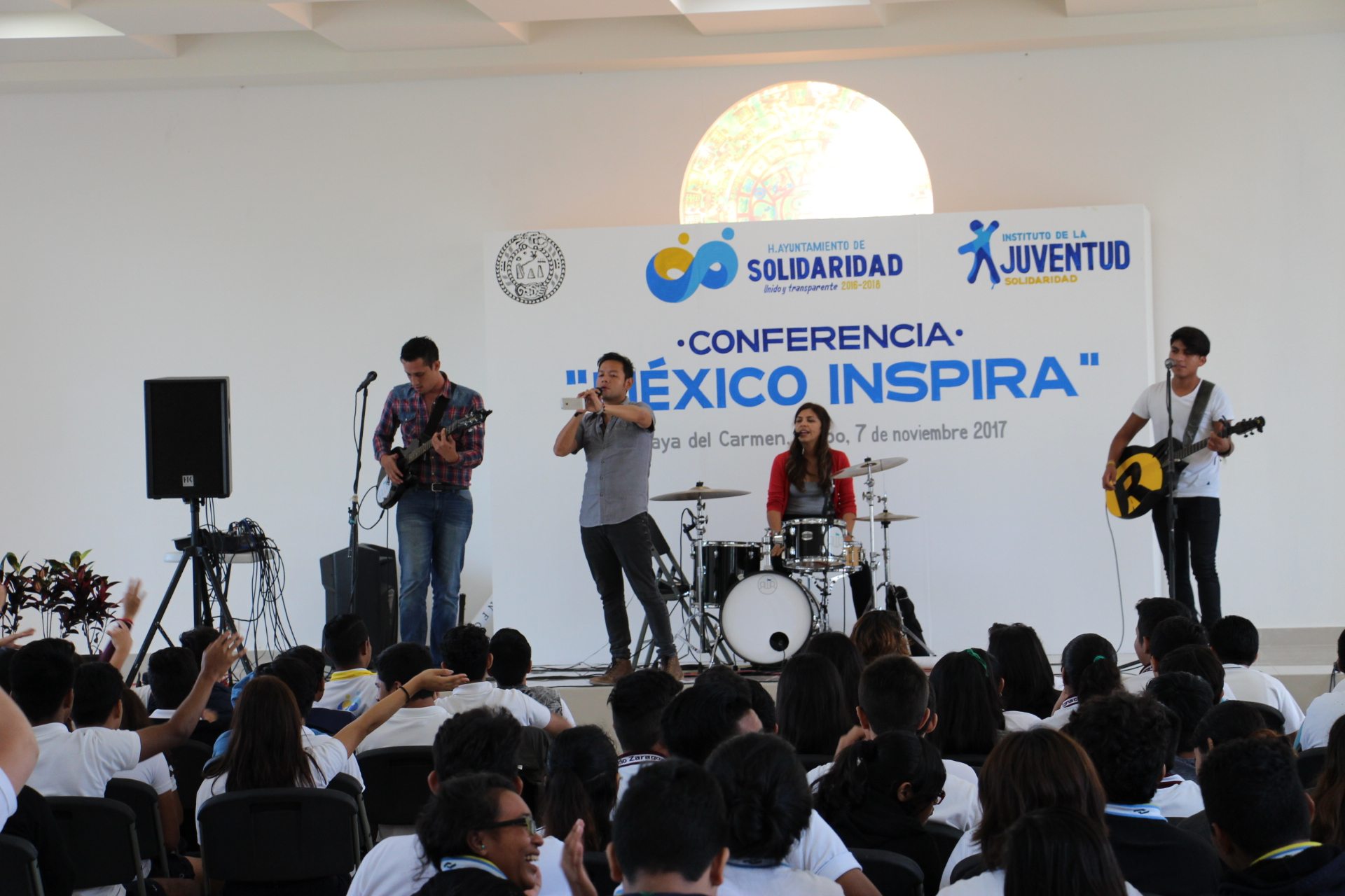 La gira "México Inspira", llega para motivar a jóvenes playenses a luchar por sus objetivos