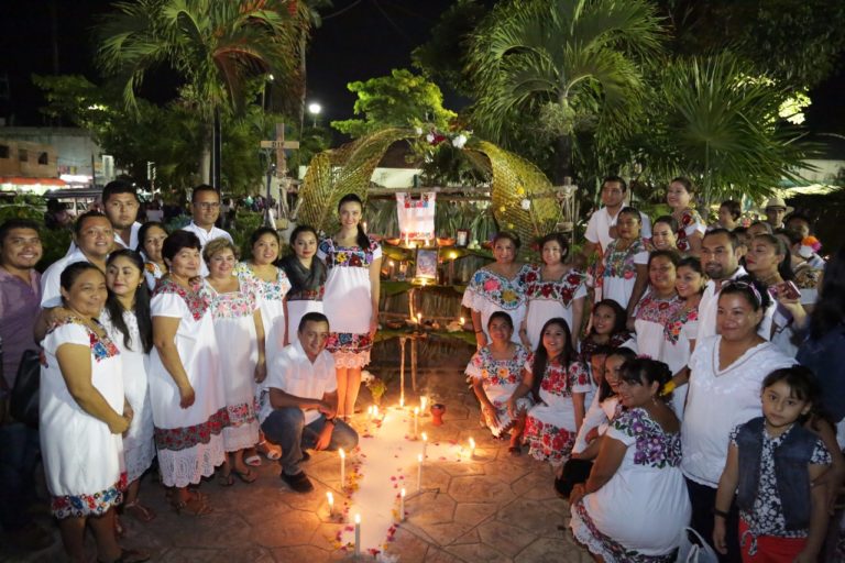 Gana concurso de altares “Hanal Pixan” la dirección de Obras Públicas