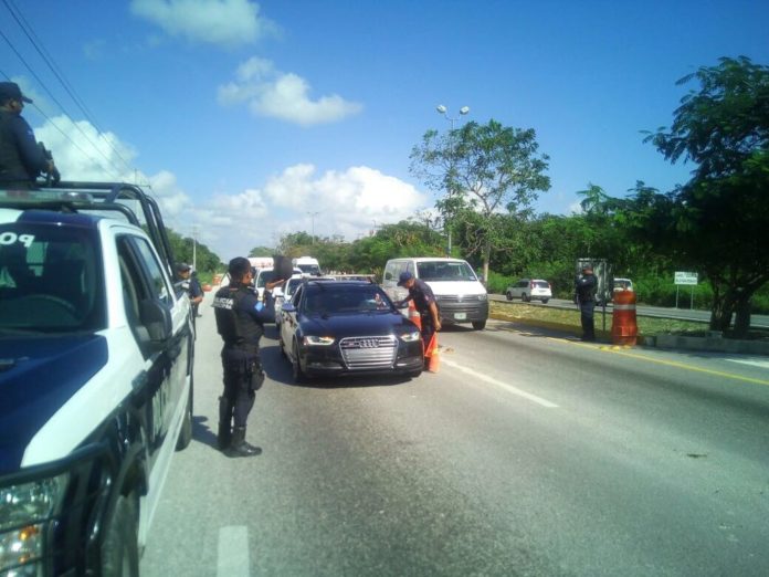 Activan filtros por robo a camión de valores en Cancún