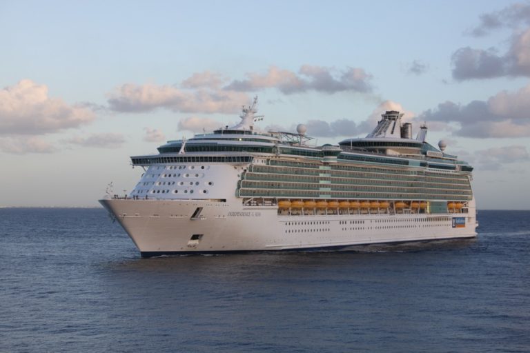Brote de Norovirus obliga a crucero a suspender itinerario por el Caribe