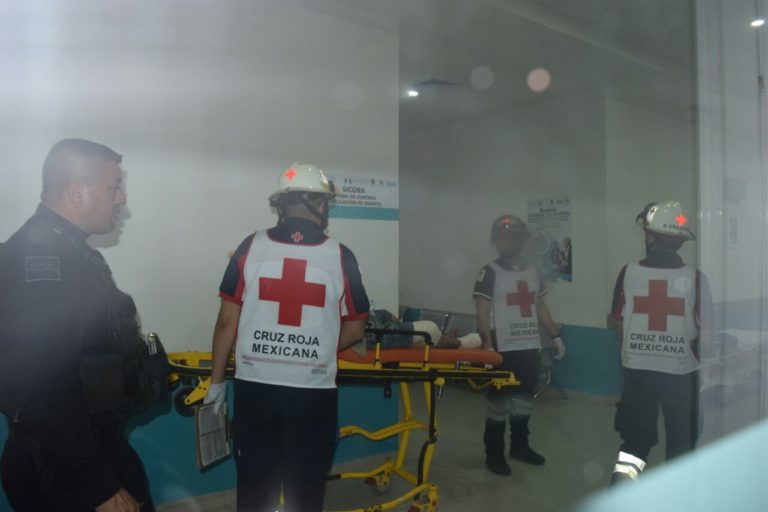 Ejecutan a mujer en tianguis de la 251