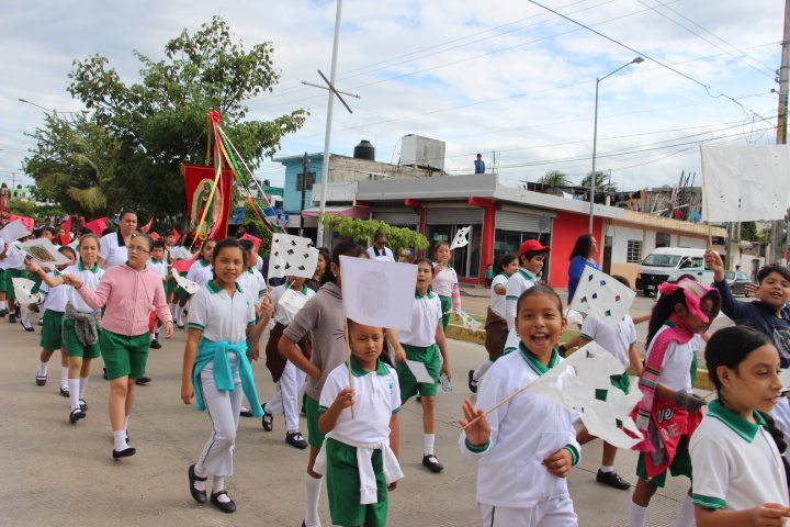 Más de 800 niños realizan peregrinación guadalupana