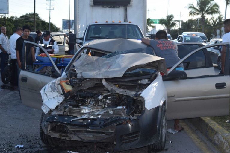 Carambola deja una lesionada en el bulevar Colosio