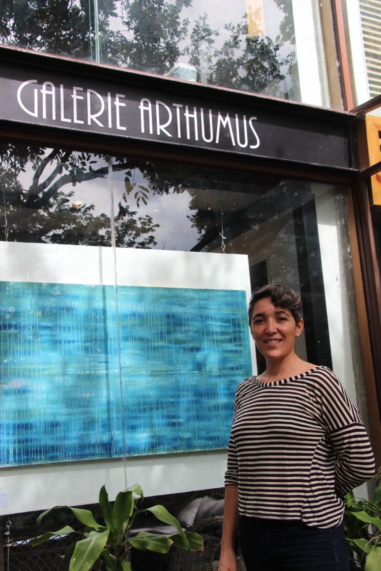 Invita la pintora Ana Paula Portilla al taller de la Galerie Arthumus