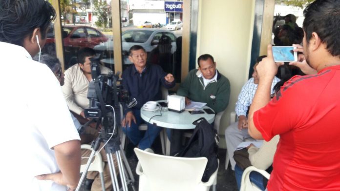Conferencia del dirigente de la Ugocm en Quintana Roo, Mauricio Delfín Avendaño