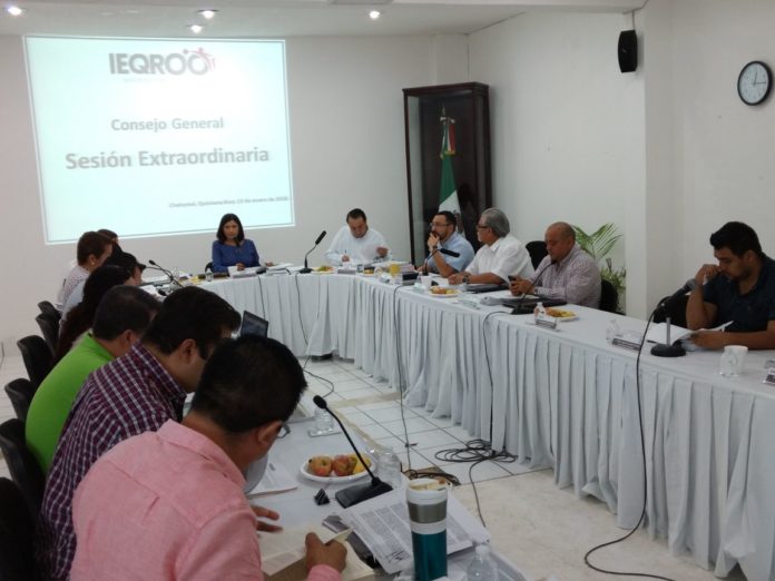 Esta mañana, consejeros del Instituto Electoral de Quintana Roo (Ieqroo), eliminaron a tres de los aspirantes a seguir en busca de una candidatura por una presidencia municipal.