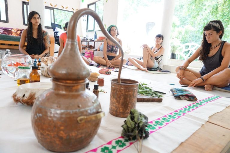Buscarán romper tabú de la menstruación el taller “Reencuentro con el Sagrado Femenino”