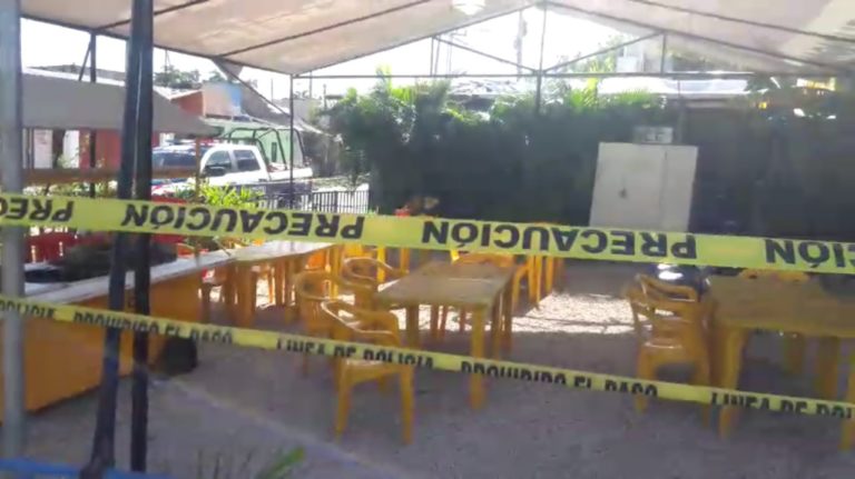 Permanecen graves, lesionados por ataque a bar en Cancún